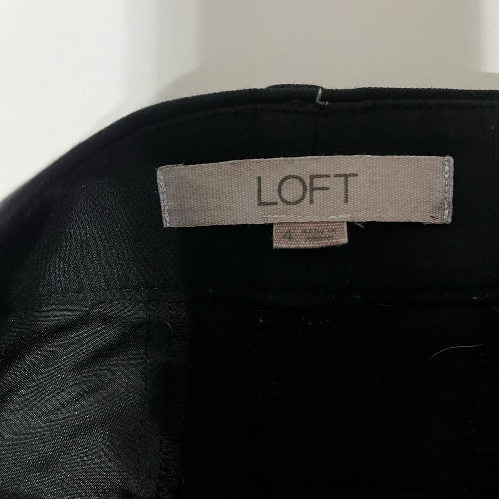 LOFT Black The Sutton Skinny Pants